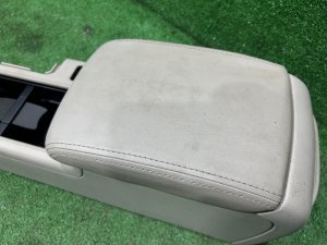 Glovebox and armrest кожа SUBARU OUTBACK OEM 92111AG000WA BPE 2004 GOLD 39J