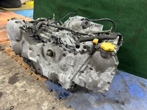 เครื่องยนต์ без навесного SUBARU LEGACY LANCASTER OEM 10100BG320 11008AA830 BHE 2001 EZ30 AT