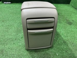 Glovebox and armrest кожа SUBARU OUTBACK OEM 92111AG060WA BPE 2004 SILVER 39D, 3K3