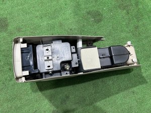 Glovebox and armrest кожа SUBARU OUTBACK OEM 92111AG060WA BPE 2004 SILVER 39D, 3K3