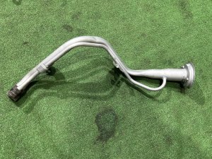 Boca del depósito SUBARU OUTBACK OEM 42066AG000 BPE 2004 SILVER 39D, 3K3