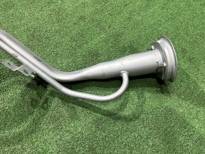 Boca del depósito SUBARU OUTBACK OEM 42066AG000 BPE 2004 SILVER 39D, 3K3