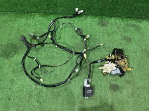 กลอนล็อกฝาท้าย с доводчиком SUBARU OUTBACK OEM 63031AG000 BPE 2004 SILVER 39D, 3K3