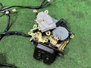 กลอนล็อกฝาท้าย с доводчиком SUBARU OUTBACK OEM 63031AG000 BPE 2004 SILVER 39D, 3K3