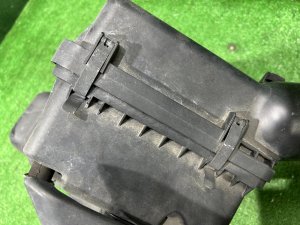 エアクリーナーボックス Свап SUBARU OUTBACK OEM 14435AA100 46052AG050 BPE 2004 EZ30