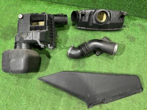 エアクリーナーボックス Свап SUBARU OUTBACK OEM 14435AA100 46052AG050 BPE 2004 EZ30