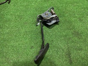 แป้นคันเร่ง 36010AG000 SUBARU OUTBACK