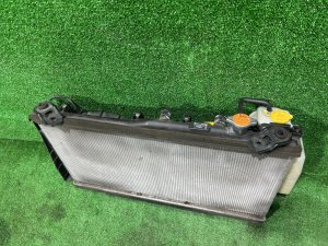 ラジエーター SUBARU OUTBACK OEM 45111AG040 BPE 2004 EZ30