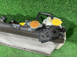 ラジエーター SUBARU OUTBACK OEM 45111AG040 BPE 2004 EZ30