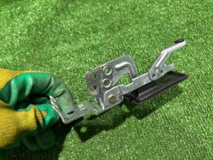 給油口オープナー SUBARU OUTBACK OEM 57340AG001 BPE 2004 SILVER 39D, 3K3