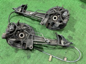 Bujes traseros SUBARU OUTBACK OEM 28473AG000 26700AG000 26692AG020 26692AG030 BPE 2004 EZ30