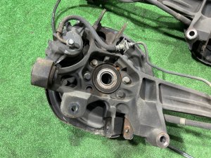 Bujes traseros SUBARU OUTBACK OEM 28473AG000 26700AG000 26692AG020 26692AG030 BPE 2004 EZ30