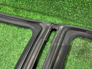 ยางขอบประตูซ้าย SUBARU OUTBACK OEM 63521AG010 BPE 2004 SILVER 39D, 3K3