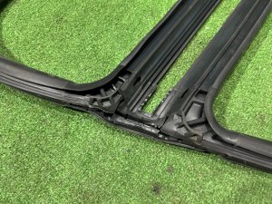 ยางขอบประตูขวา SUBARU OUTBACK OEM 63521AG000 BPE 2004 SILVER 39D, 3K3