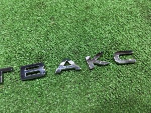 โลโก้ OUTBACK SUBARU OUTBACK OEM 93073AG020 BPE 2004 SILVER 39D, 3K3