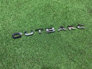 โลโก้ OUTBACK SUBARU OUTBACK OEM 93073AG020 BPE 2004 SILVER 39D, 3K3