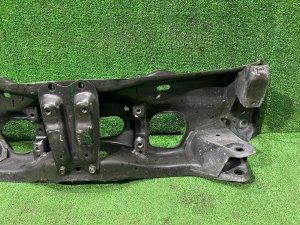 Travesaño delantero SUBARU LEGACY LANCASTER OEM 20101AE013 BHE BEE 2001 EZ30 AT