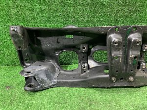 Travesaño delantero SUBARU LEGACY LANCASTER OEM 20101AE013 BHE BEE 2001 EZ30 AT