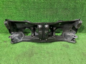 Travesaño delantero SUBARU LEGACY LANCASTER OEM 20101AE013 BHE BEE 2001 EZ30 AT