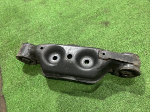 ยางแท่นเฟืองท้าย 41310AE020 SUBARU LEGACY LANCASTER