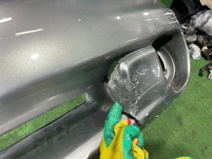 Front bumper дефекты SUBARU LEGACY LANCASTER OEM 57703AE230MQ BHE BH9 2001 SILVER/GREY 1U2