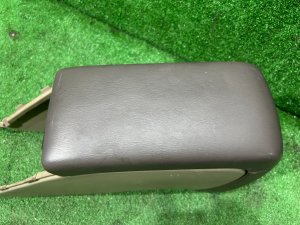 Guantera y reposabrazos SUBARU LEGACY LANCASTER OEM 92111AE010AD BHE BH9 BH5 2001 SILVER/GREY 1U2