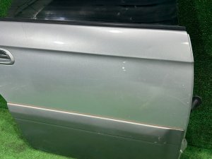 Right rear door SUBARU LEGACY LANCASTER OEM 60400AE420 BHE BH9 2001 SILVER/GREY 1U2