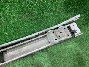 フロントバンパーレインフォースメント SUBARU LEGACY LANCASTER OEM 57711AE340 BH9 BHE 2001
