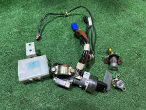 สวิตช์กุญแจสตาร์ท Комплект замков SUBARU LEGACY LANCASTER OEM 57491AE740 88035AE100 BHE BH9 BH5 2001 SILVER/GREY 1U2