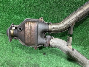 Exhaust manifold БЕЗ КАТАА !!! SUBARU LEGACY LANCASTER OEM 44101AE050 BHE BEE 2001 EZ30 AT