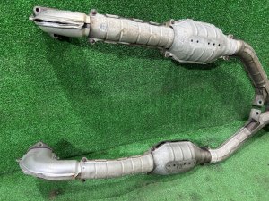 Exhaust manifold БЕЗ КАТАА !!! SUBARU LEGACY LANCASTER OEM 44101AE050 BHE BEE 2001 EZ30 AT