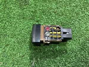 VDCスイッチ SUBARU LEGACY LANCASTER OEM 83001AE100 BHE BH9 BH5 2001 EZ30 AT