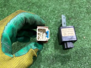 フロントデフロスタースイッチ c реле SUBARU LEGACY LANCASTER OEM 83001AE020 86564AE000 BHE BH9 BH5 2001 EZ30 AT