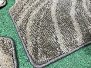 Floor mats SUBARU LEGACY LANCASTER OEM 95011AE050GG BHE 2001 SILVER/GREY 1U2
