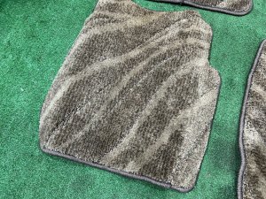 Floor mats SUBARU LEGACY LANCASTER OEM 95011AE050GG BHE 2001 SILVER/GREY 1U2