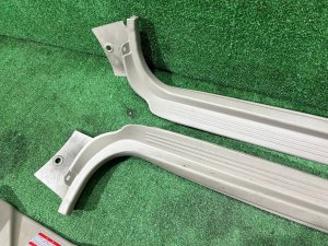 スカッフプレート SUBARU LEGACY LANCASTER OEM 94060AE000GE 94060AE010GE 94061AE000GE 94061AE010GE BHE BH9 BH5 2001 SILVER/GREY 1U2