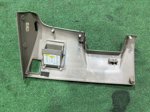 Embellecedor bajo el volante SUBARU LEGACY LANCASTER OEM 66075AE000GE BH9 BHE 2001 SILVER/GREY 1U2