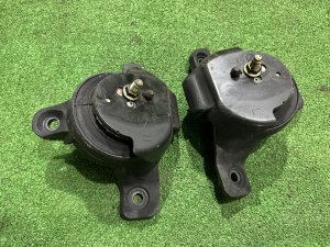 ยางแท่นเครื่อง SUBARU LEGACY LANCASTER OEM 41022AE100 41022AE110 BHE BEE 2001 EZ30 AT