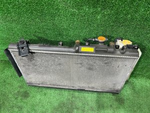 ラジエーター SUBARU LEGACY LANCASTER OEM 45111AE060 BHE 2001 EZ30 AT