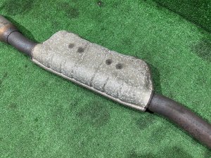 Tramo central del escape SUBARU LEGACY LANCASTER OEM 44200AE080 BHE BEE 2001 EZ30 AT