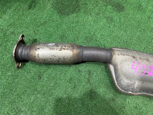 Tramo central del escape SUBARU LEGACY LANCASTER OEM 44200AE080 BHE BEE 2001 EZ30 AT