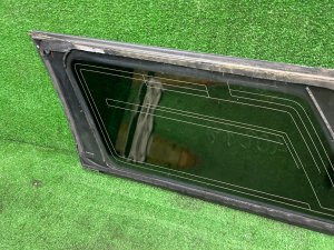 Right rear quarter glass целый молдинг SUBARU LEGACY LANCASTER OEM 65210AE250NB BHE 2001