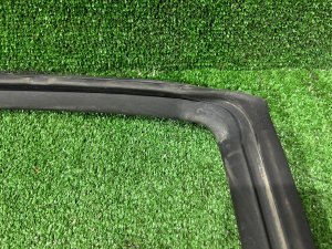 Left door seal SUBARU LEGACY LANCASTER OEM 63521AE030 BHE BH9 BH5 2001 SILVER/GREY 1U2