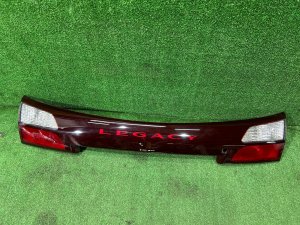 尾门尾灯 Накладка пятой двери SUBARU LEGACY LANCASTER OEM 84251AE060 BHE 2001