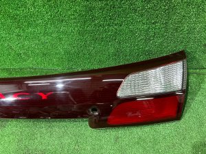 尾门尾灯 Накладка пятой двери SUBARU LEGACY LANCASTER OEM 84251AE060 BHE 2001