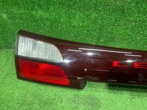 尾门尾灯 Накладка пятой двери SUBARU LEGACY LANCASTER OEM 84251AE060 BHE 2001