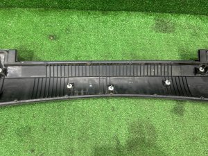 尾门尾灯 Накладка пятой двери SUBARU LEGACY LANCASTER OEM 84251AE060 BHE 2001