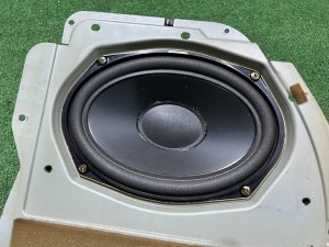Subwoofer McIntosh SUBARU LEGACY LANCASTER OEM 86301AE220 BHE 2001