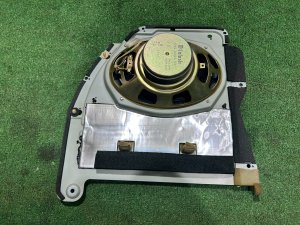 Subwoofer McIntosh SUBARU LEGACY LANCASTER OEM 86301AE220 BHE 2001