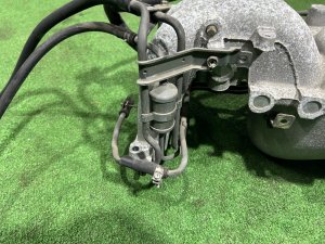 Colector de admisión SUBARU LEGACY LANCASTER OEM 14001AB173 BHE 2001 EZ30 AT